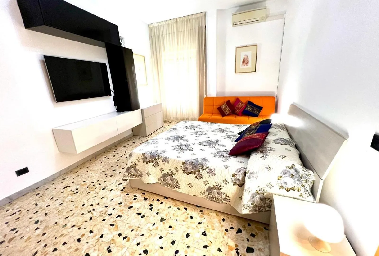 New House Lejlighed Rom